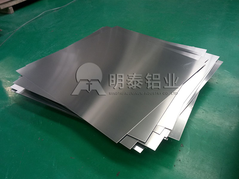 機(jī)箱機(jī)柜用2.0厚5052鋁板一噸售價(jià)多少？廠家選哪個(gè)？