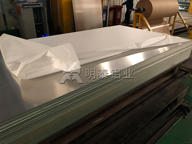 3004熱軋鋁板_鋁蜂窩面板采用3004合金具有很多優(yōu)勢(shì)